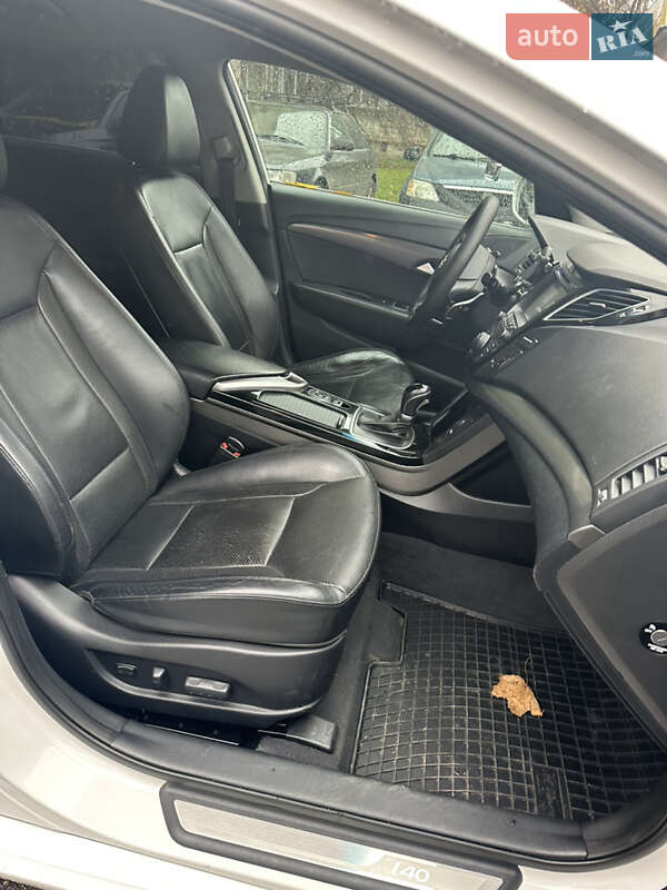 Универсал Hyundai i40 2015 в Киеве фото 26 Универсал Hyundai i40 2015 в Киеве