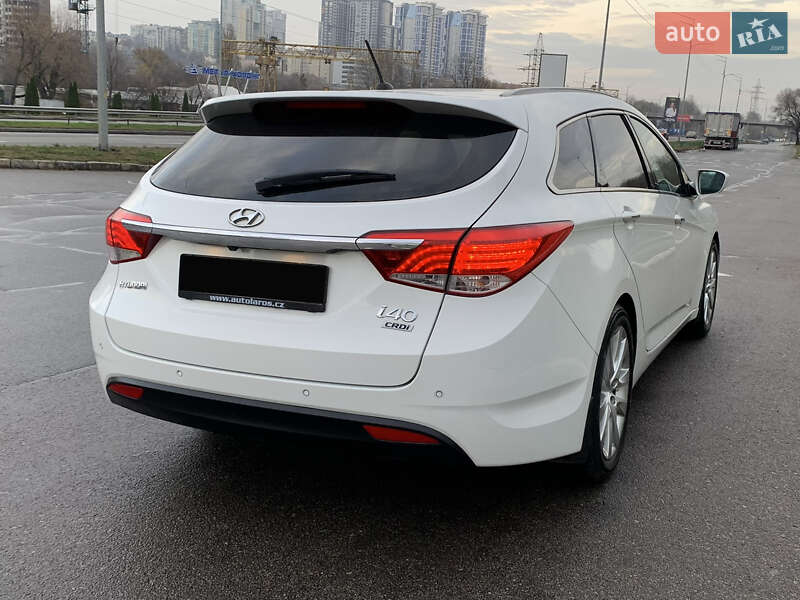 Седан Hyundai i40 2012 в Киеве