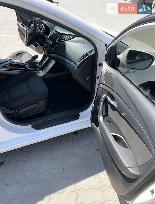 Універсал Hyundai i40 2014 в Києві