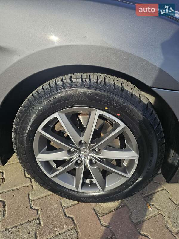 Універсал Hyundai i40 2013 в Ужгороді