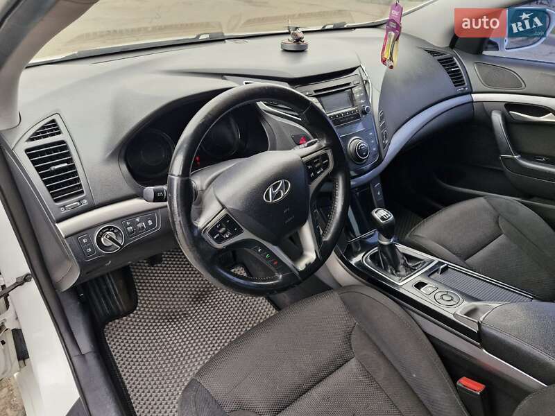 Універсал Hyundai i40 2011 в Миколаєві
