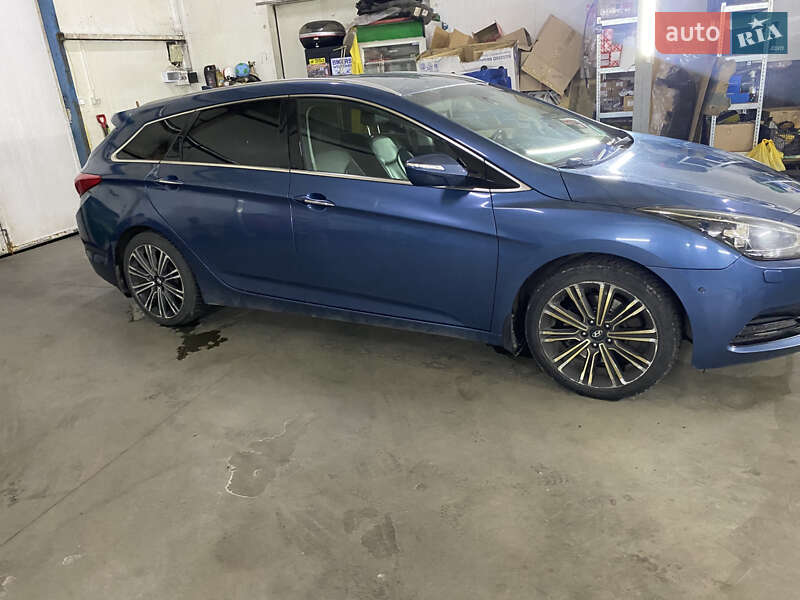 Универсал Hyundai i40 2015 в Старом Самборе