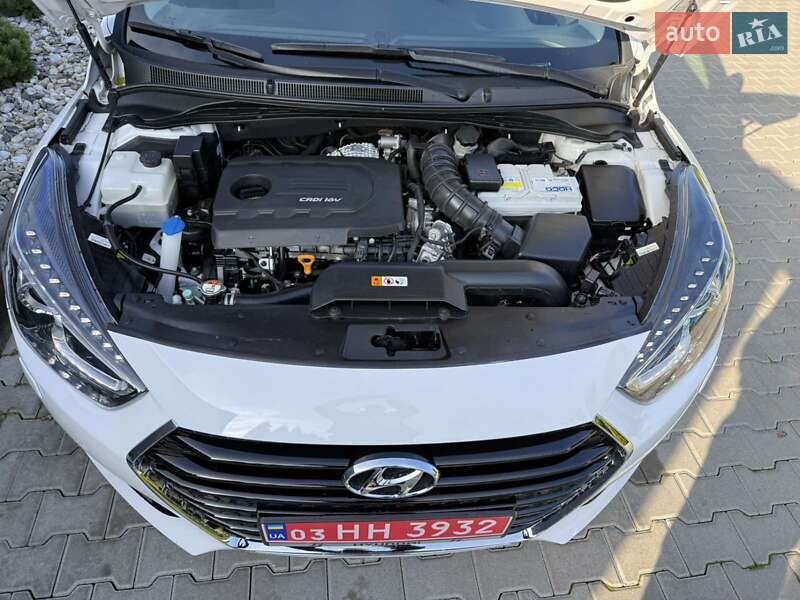 Универсал Hyundai i40 2016 в Дубно фото 70 Универсал Hyundai i40 2016 в Дубно