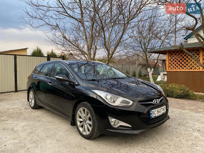 Универсал Hyundai i40 2012 в Радомышле