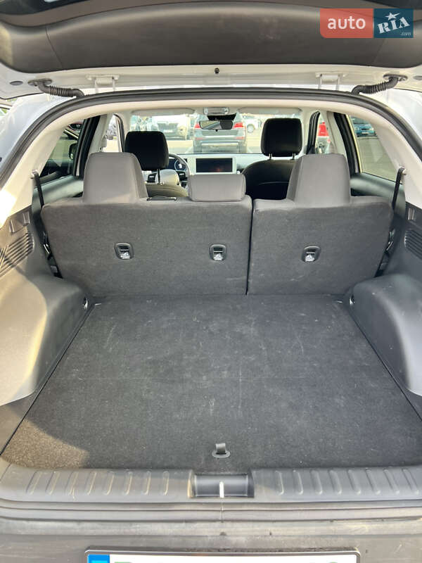 Внедорожник / Кроссовер Hyundai Ioniq 5 2024 в Львове фото 25 Внедорожник / Кроссовер Hyundai Ioniq 5 2024 в Львове