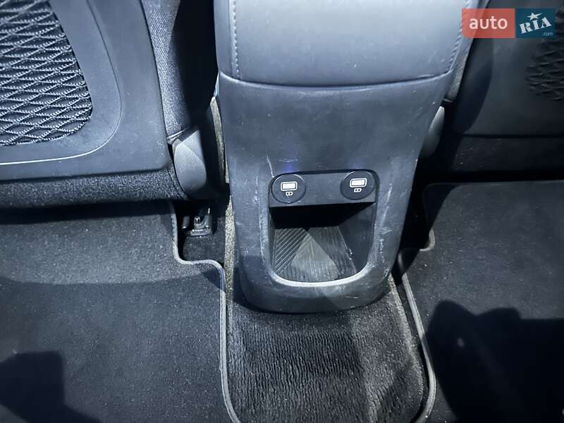 Внедорожник / Кроссовер Hyundai Ioniq 5 2022 в Львове фото 31 Внедорожник / Кроссовер Hyundai Ioniq 5 2022 в Львове