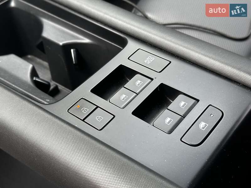 Фастбэк Hyundai Ioniq 6 2023 в Киеве фото 18 Фастбэк Hyundai Ioniq 6 2023 в Киеве