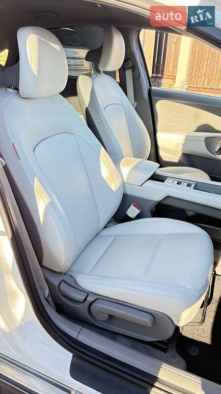 Фастбэк Hyundai Ioniq 6 2023 в Львове фото 26 Фастбэк Hyundai Ioniq 6 2023 в Львове