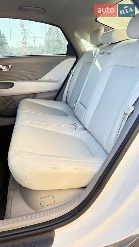Фастбэк Hyundai Ioniq 6 2023 в Львове фото 34 Фастбэк Hyundai Ioniq 6 2023 в Львове