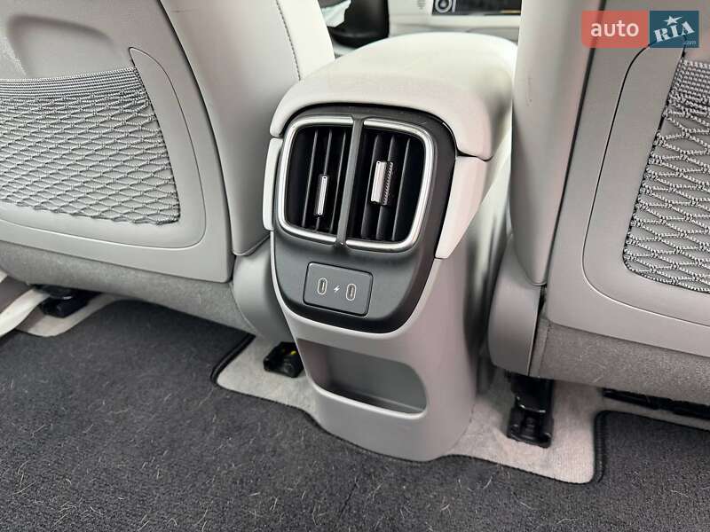 Фастбэк Hyundai Ioniq 6 2023 в Львове фото 23 Фастбэк Hyundai Ioniq 6 2023 в Львове