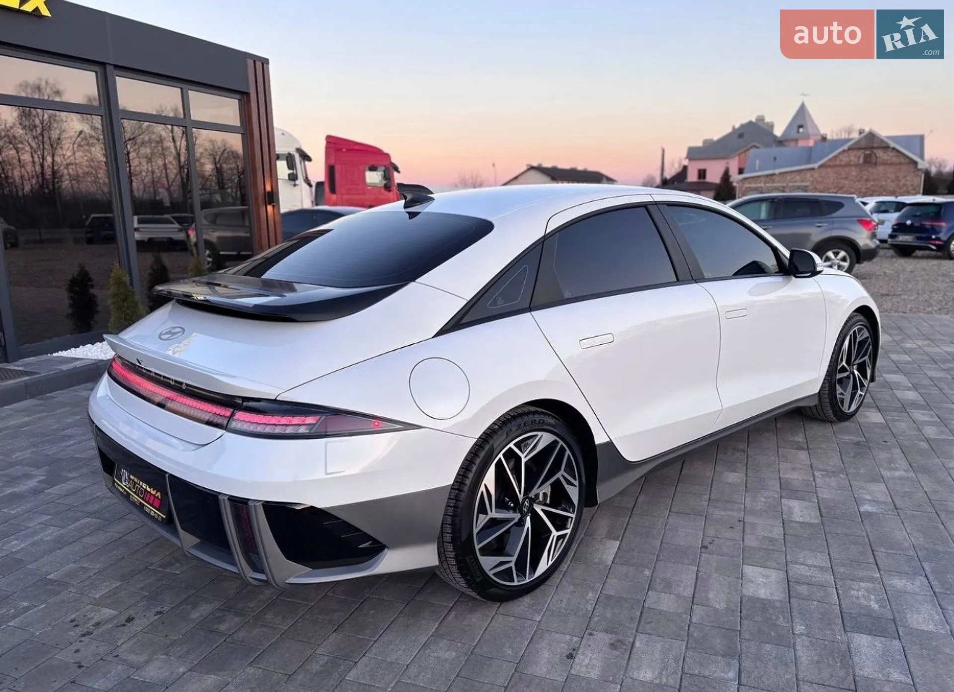 2023 Hyundai IONIQ - мініатюра 8