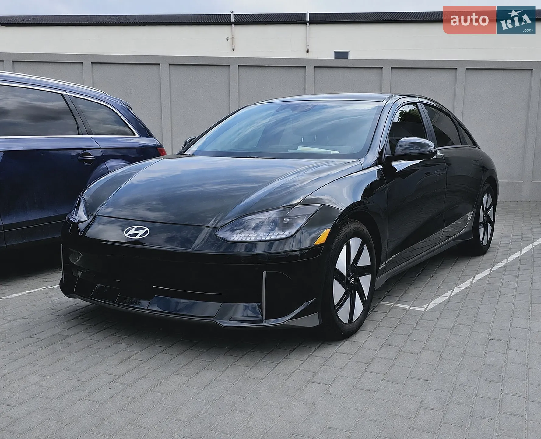 Hyundai Ioniq 6 2023 VIN KMHM34AC6PA022030 фото оголошення 19 з 20
