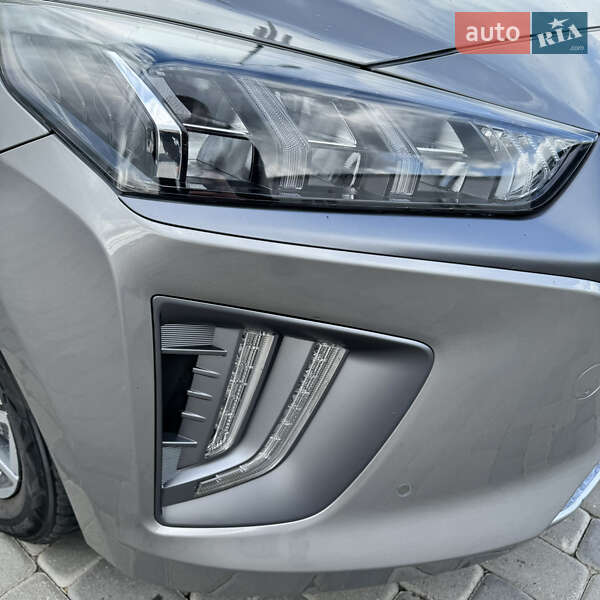 Ліфтбек Hyundai Ioniq Electric 2020 в Мукачевому