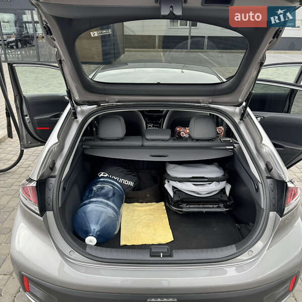 Ліфтбек Hyundai Ioniq Electric 2020 в Мукачевому