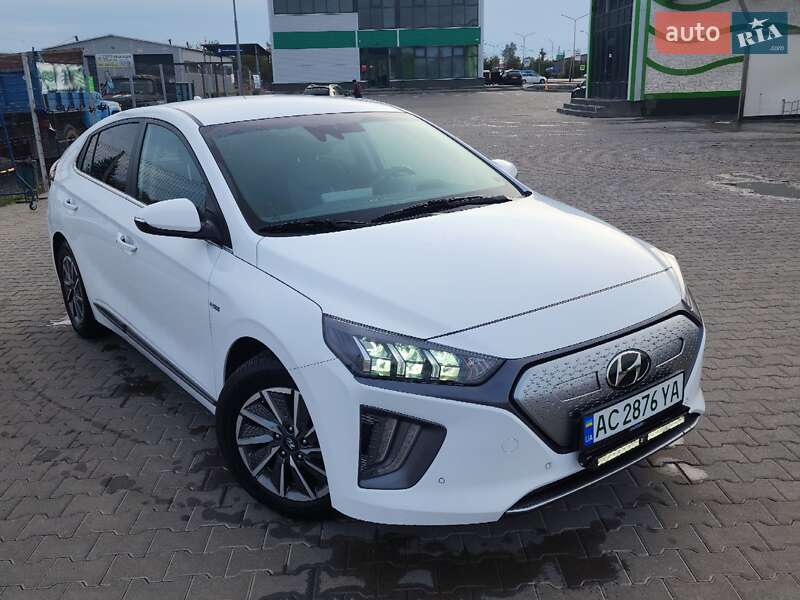 Лифтбек Hyundai Ioniq Electric 2019 в Нововолынске