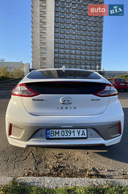 Лифтбек Hyundai Ioniq Electric 2017 в Сумах