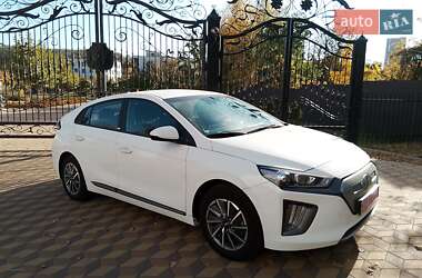 Ліфтбек Hyundai Ioniq Electric 2021 в Києві