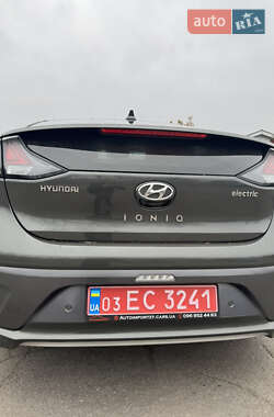 Лифтбек Hyundai Ioniq Electric 2021 в Житомире