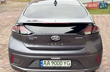 Лифтбек Hyundai Ioniq Electric 2019 в Черновцах