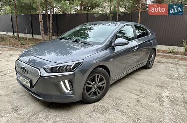 Ліфтбек Hyundai Ioniq Electric 2020 в Києві