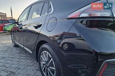 Ліфтбек Hyundai Ioniq Electric 2019 в 