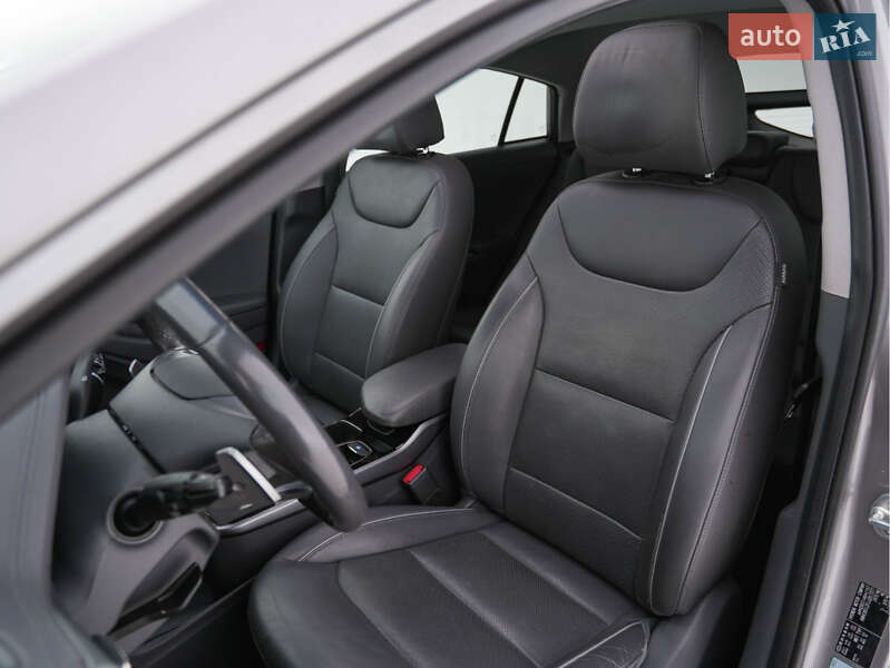 Лифтбек Hyundai Ioniq Electric 2019 в Виноградове фото 13 Лифтбек Hyundai Ioniq Electric 2019 в Виноградове