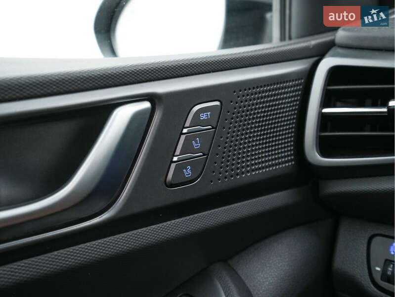 Лифтбек Hyundai Ioniq Electric 2019 в Виноградове фото 14 Лифтбек Hyundai Ioniq Electric 2019 в Виноградове