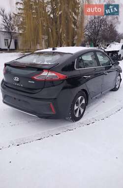 Ліфтбек Hyundai Ioniq Electric 2019 в Умані