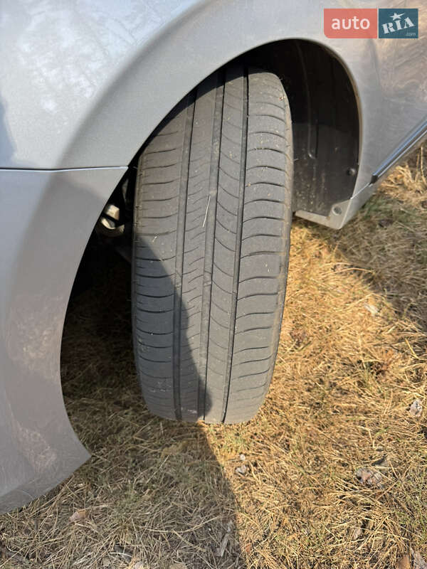 Лифтбек Hyundai Ioniq Electric 2020 в Чернигове