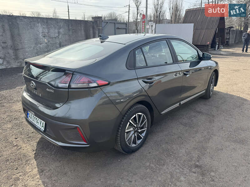 Лифтбек Hyundai Ioniq Electric 2021 в Чернигове
