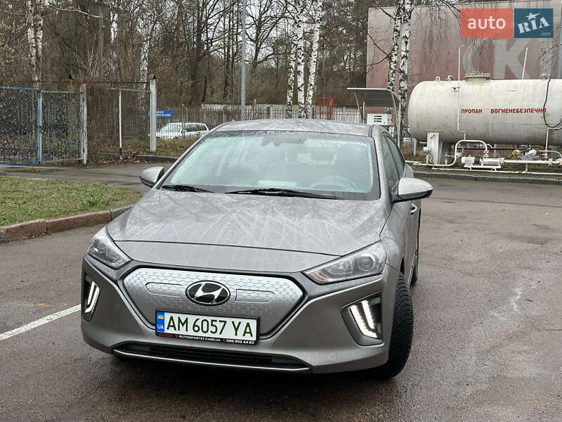 Лифтбек Hyundai Ioniq Electric 2021 в Житомире