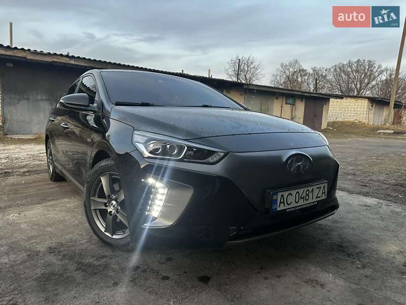 Лифтбек Hyundai Ioniq Electric 2017 в Шостке фото 16 Лифтбек Hyundai Ioniq Electric 2017 в Шостке
