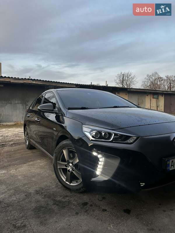 Лифтбек Hyundai Ioniq Electric 2017 в Шостке фото 20 Лифтбек Hyundai Ioniq Electric 2017 в Шостке