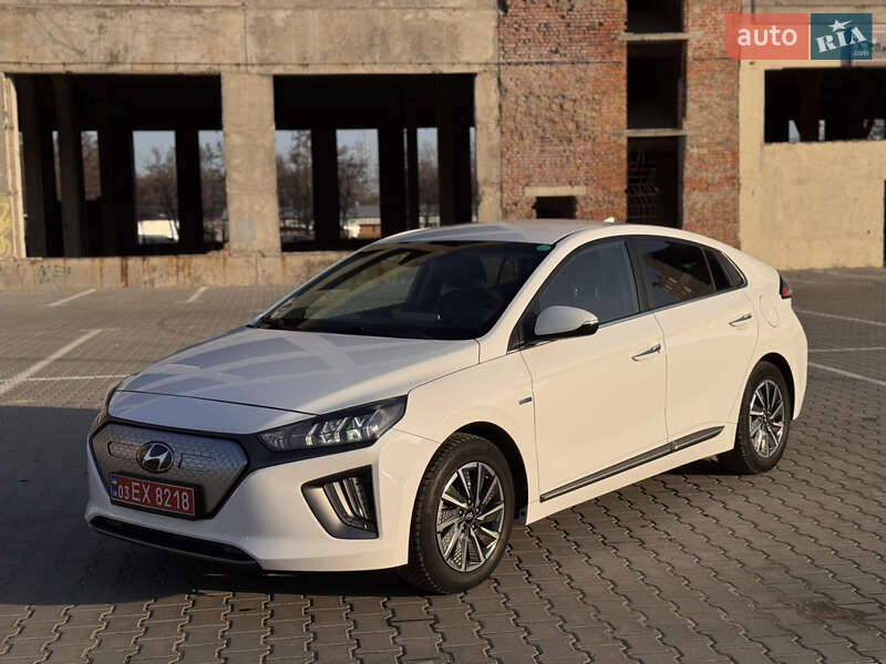 Лифтбек Hyundai Ioniq Electric 2019 в 