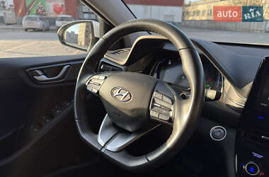 Лифтбек Hyundai Ioniq Electric 2019 в 
