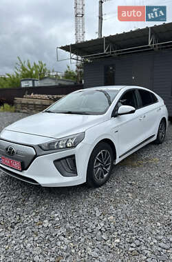 Лифтбек Hyundai Ioniq Electric 2020 в Староконстантинове
