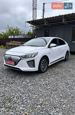 Лифтбек Hyundai Ioniq Electric 2020 в 