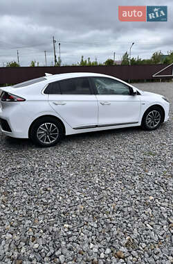 Лифтбек Hyundai Ioniq Electric 2020 в 