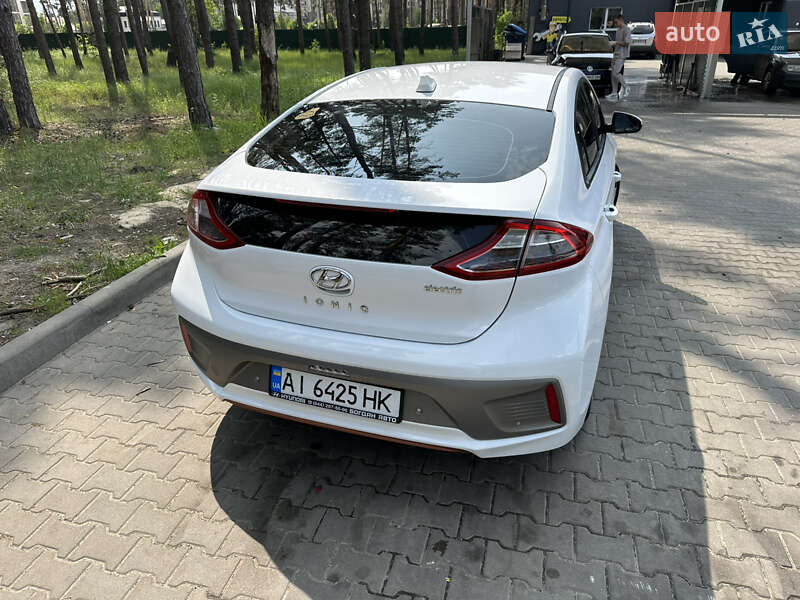 Ліфтбек Hyundai Ioniq Electric 2018 в Києві