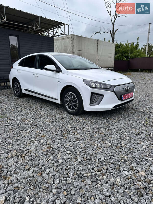 Лифтбек Hyundai Ioniq Electric 2020 в Хмельницком