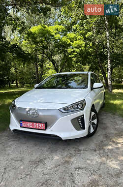 Ліфтбек Hyundai Ioniq Electric 2017 в Луцьку