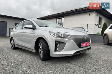 Лифтбек Hyundai Ioniq Electric 2016 в Ровно