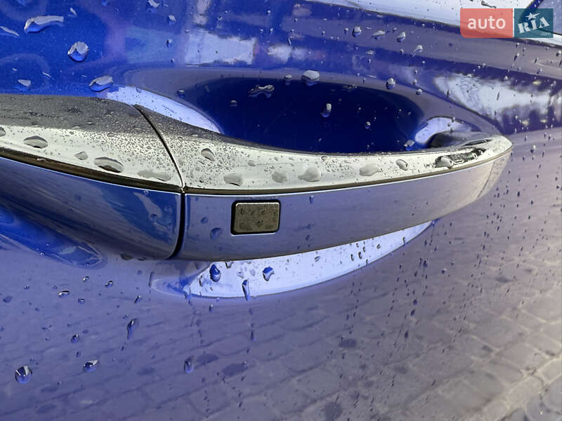 Ліфтбек Hyundai Ioniq Electric 2020 в Львові