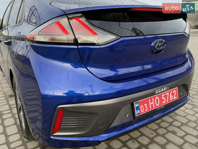 Ліфтбек Hyundai Ioniq Electric 2020 в Львові
