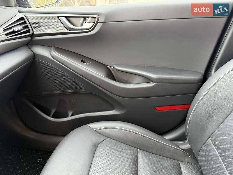 Ліфтбек Hyundai Ioniq Electric 2020 в Львові