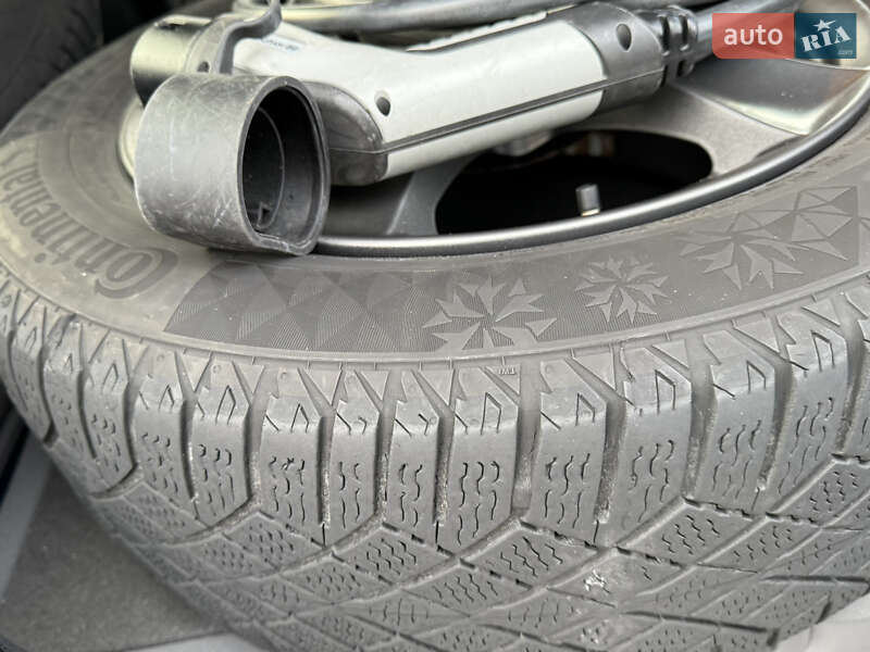 Ліфтбек Hyundai Ioniq Electric 2020 в Львові