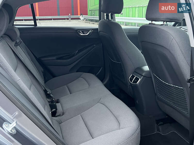 Лифтбек Hyundai Ioniq Electric 2019 в Киеве