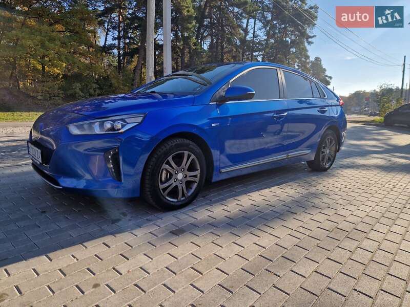 Лифтбек Hyundai Ioniq Electric 2017 в Львове