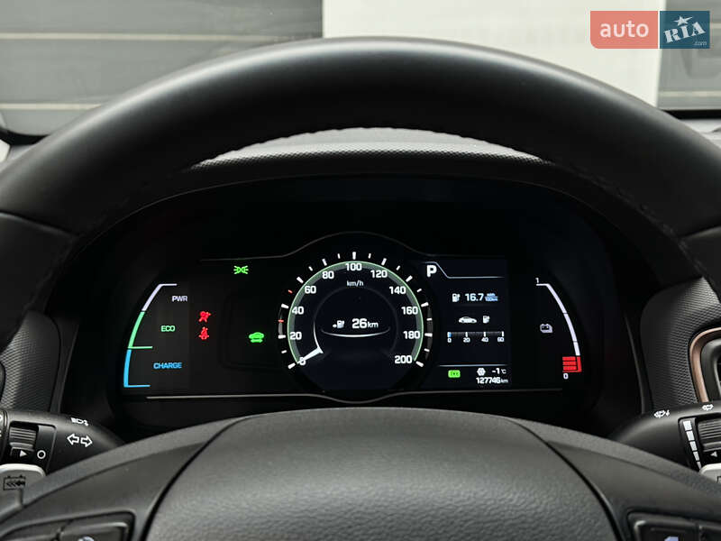 Лифтбек Hyundai Ioniq Electric 2017 в Тернополе фото 67 Лифтбек Hyundai Ioniq Electric 2017 в Тернополе