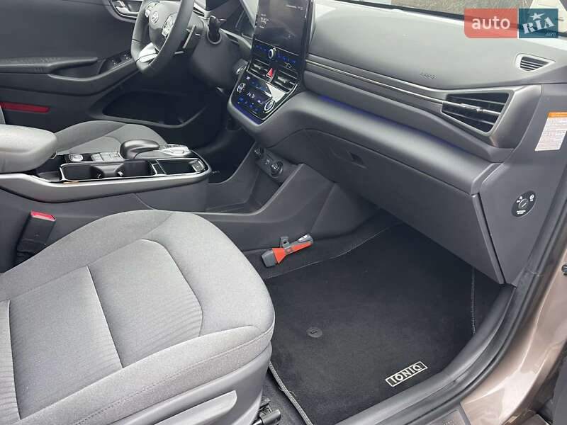 Лифтбек Hyundai Ioniq Electric 2021 в Бахмаче